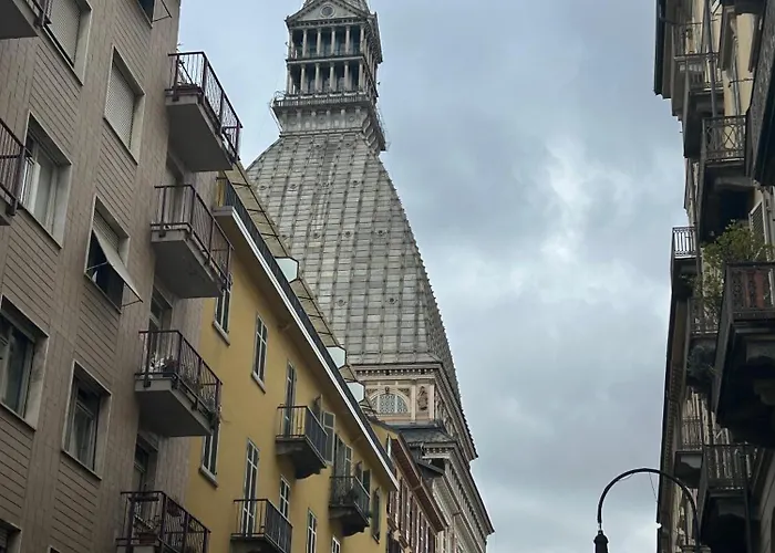 Sakura Via Napione Bed & Breakfast Turin